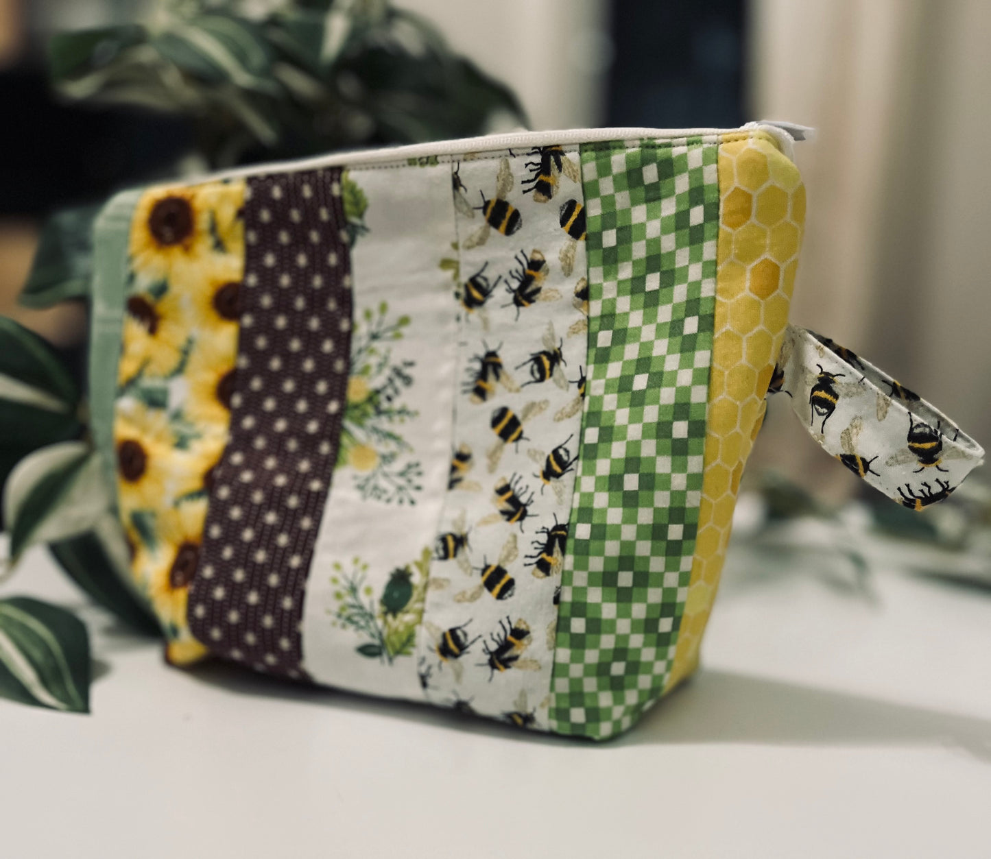 Boxed Zipper pouch