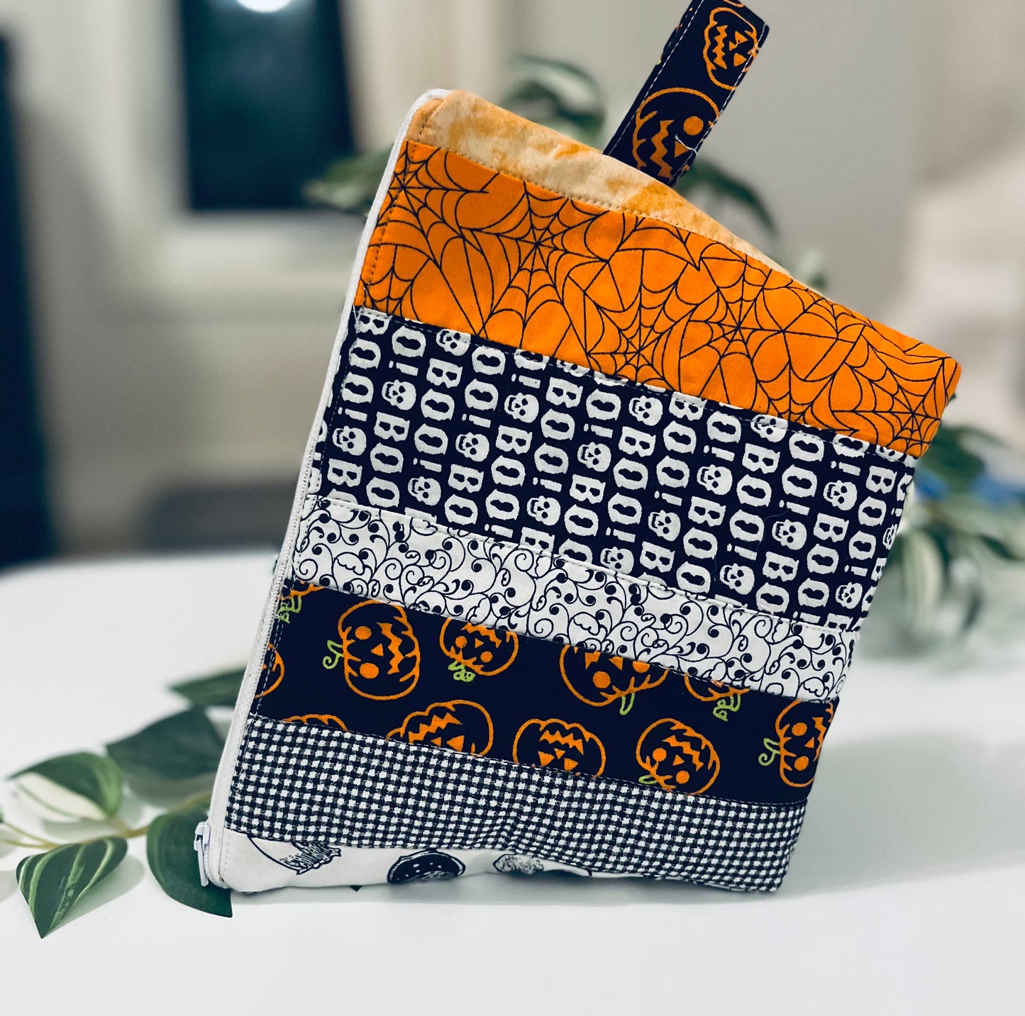 Boxed Zipper pouch